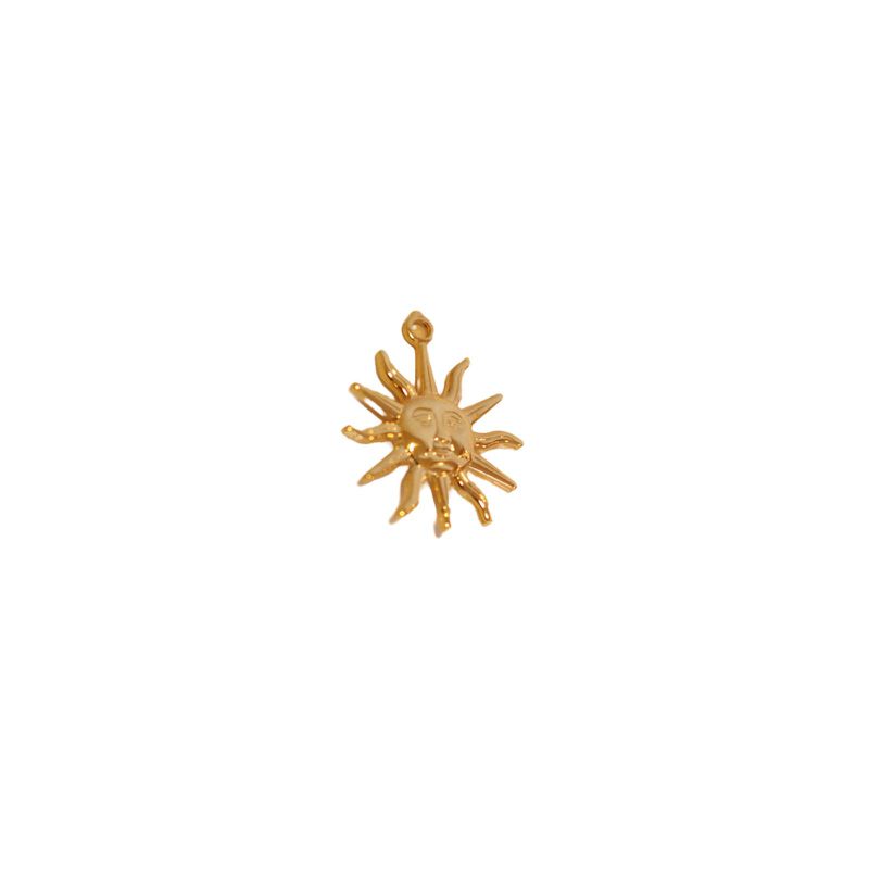 Charm Sol- banho ouro 18k
