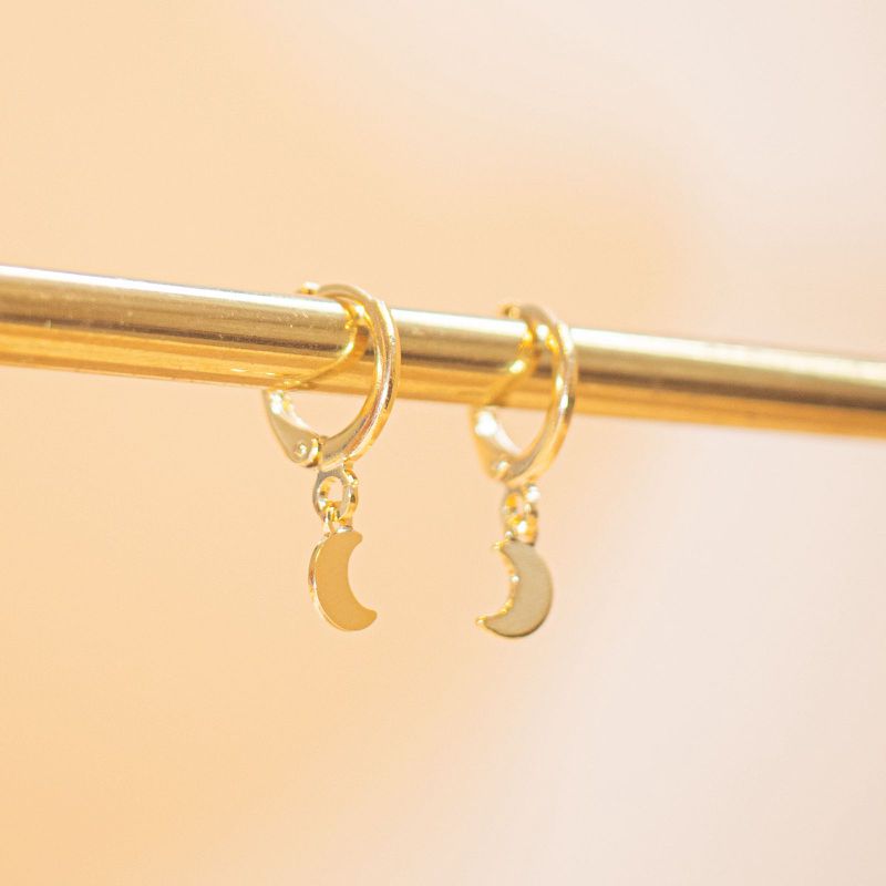 Argola Mini Lua- banho ouro 18k