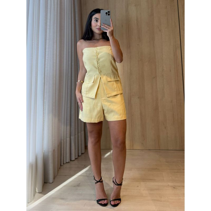 CONJUNTO TOMARA QUE CAIA E SHORT AMARELO