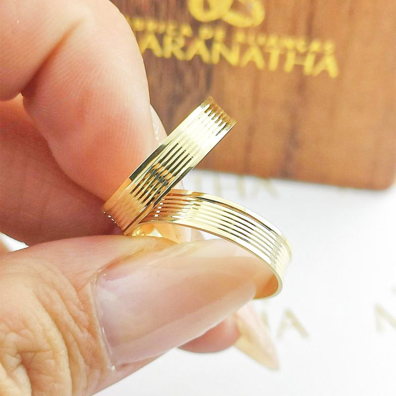 Alianças Em Ouro 18k Bratislava 4mm Polida Reta