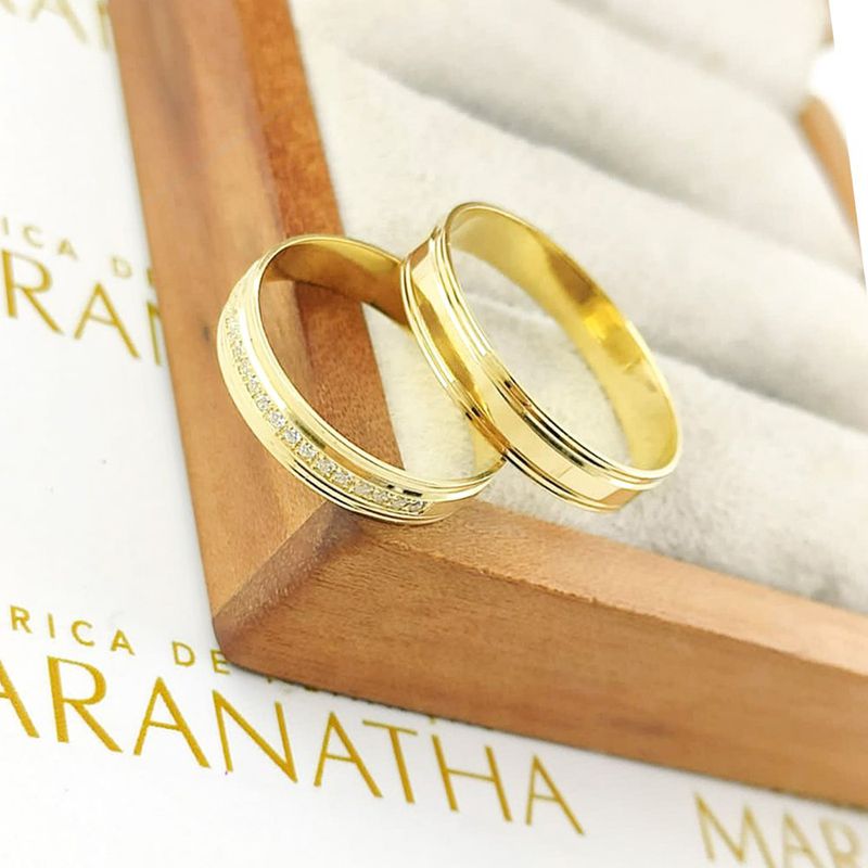 Alianças Em Ouro Burquina 4mm Polida Reta
