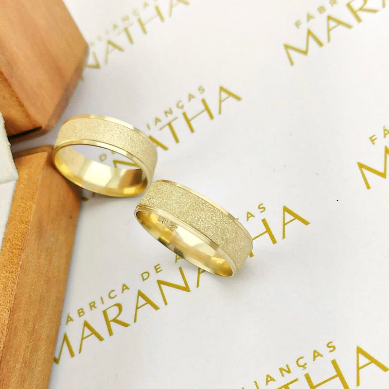Alianças Em Ouro 18k Cabul 6mm Fosco Diamantado Reta