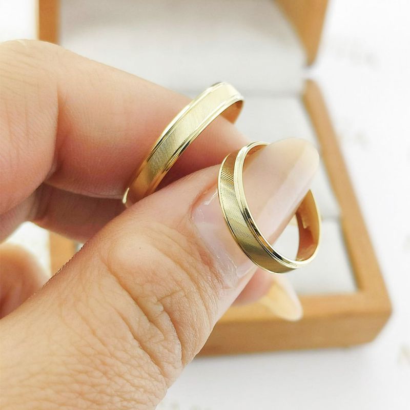 Alianças Em Ouro 18k Cazaquistão 4mm Diamantadeira Reta