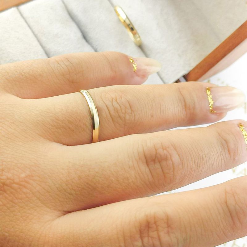 Alianças Em Ouro 18k Munique 2mm Polida Reta Chanfrada