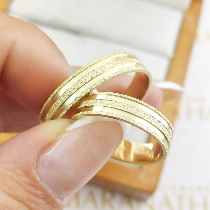 Alianças Em Ouro 18k Romênia 5mm Fosco Diamantado Reta