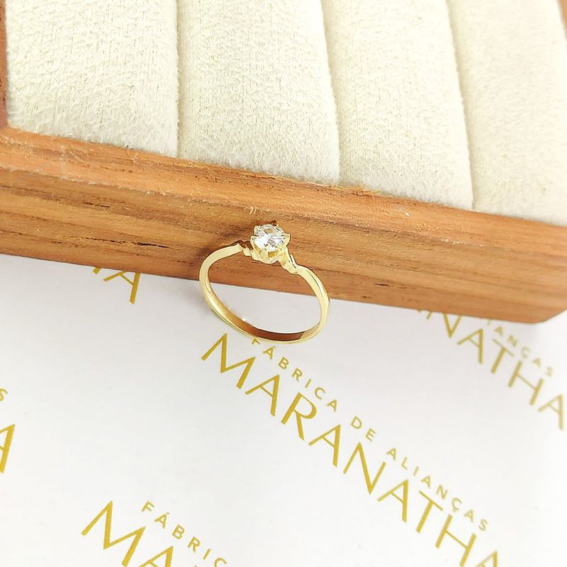 Anel De Noivado Clara Em Ouro 18k