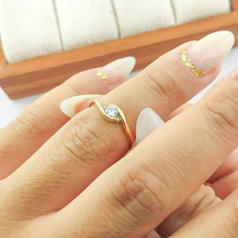 Anel De Noivado Larissa Em Ouro 18k
