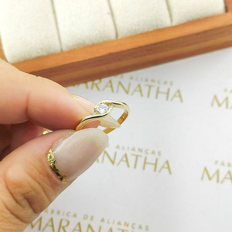 Anel De Noivado Larissa Em Ouro 18k