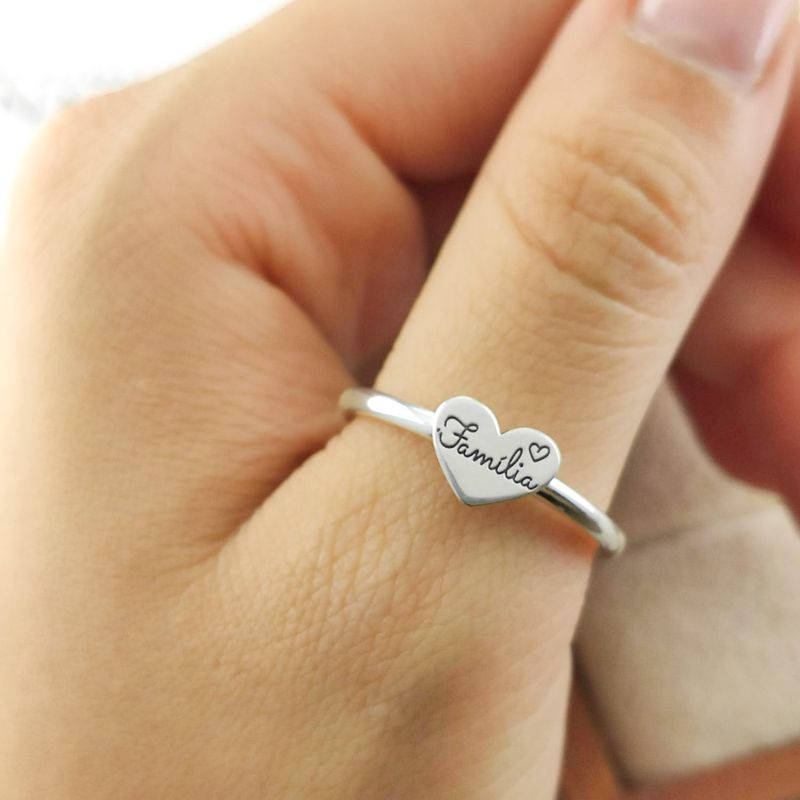 Anel Eternity Com Aro Cilíndrico e Chapa De Coração Com Palavra