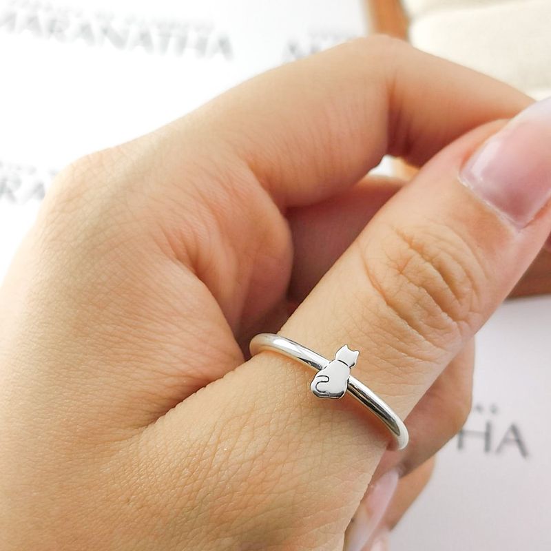 Anel Eternity Com Aro Cilíndrico e Chapa De Gato