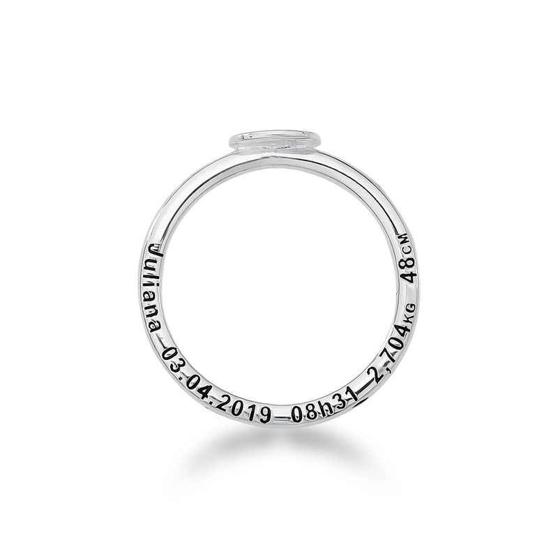 Anel Eternity Com Aro Cilíndrico e Chapa De Menina Com Óculos