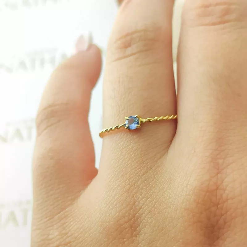 Anel De Noivado Entrelaçado Em Ouro 18k