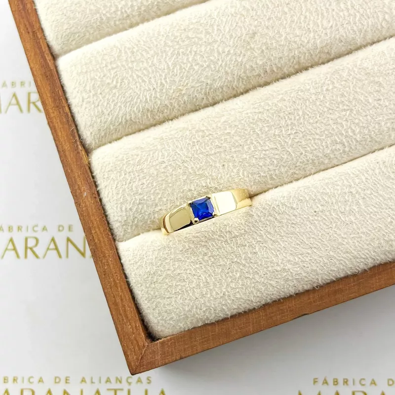 Anel De Formatura Aro Reto e Pedra Quadrada Em Ouro 18k