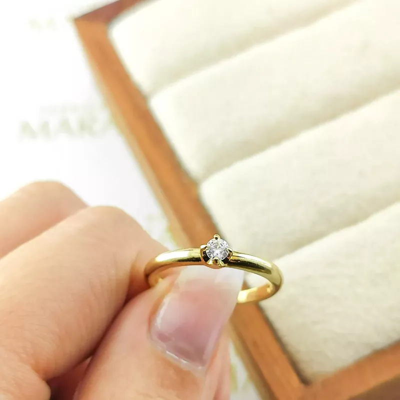 Anel De Noivado Roberta Em Ouro 18k