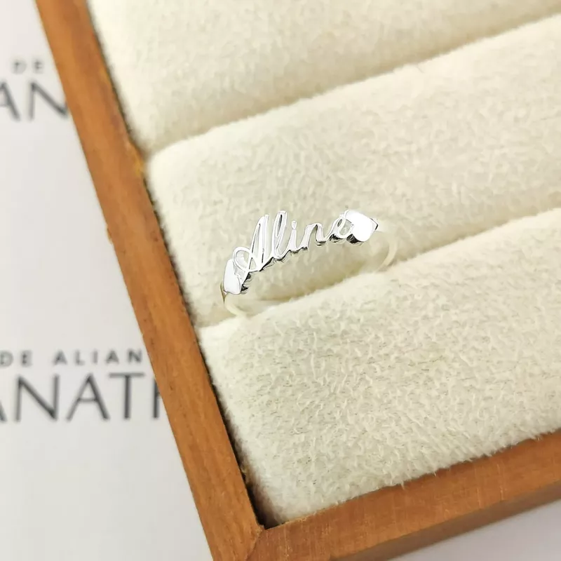 Anel Nome Manuscrito Com Coração Lateral Em Prata