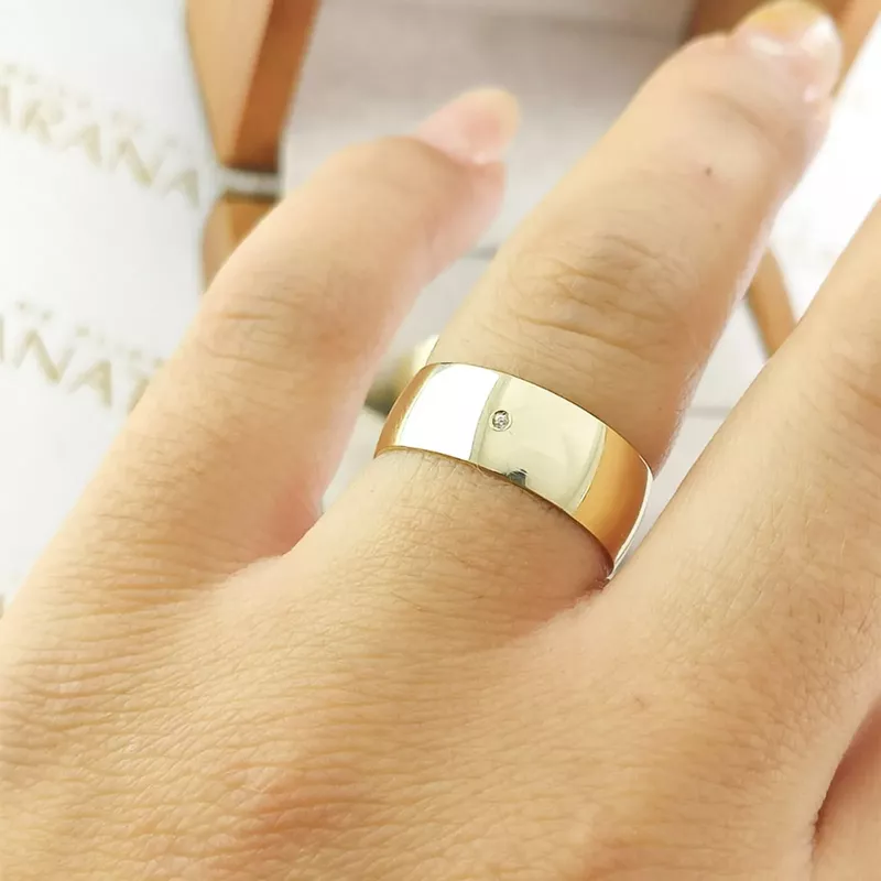 Alianças Em Ouro 18k Suíça 7mm Polida Meia Cana