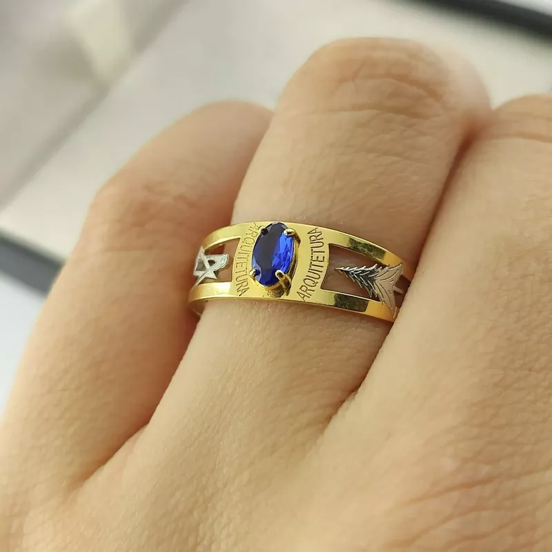 Anel De Formatura Escrita a Laser Arquitetura Em Ouro 18k
