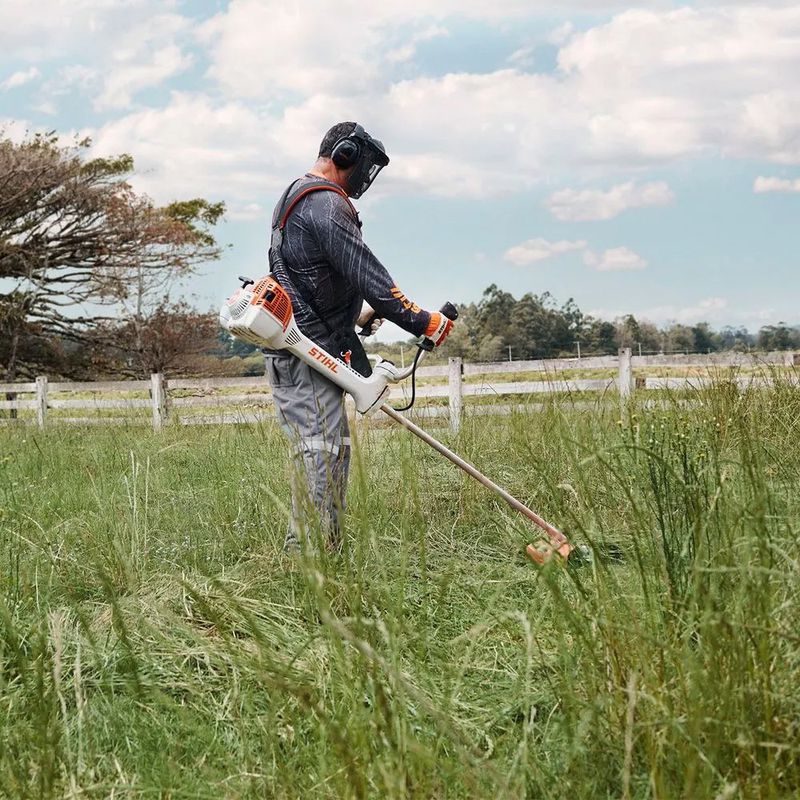 Roçadeira a Combustão FS 351-L Com Lâmina 3 Pontas (4147-200-0512) - Stihl