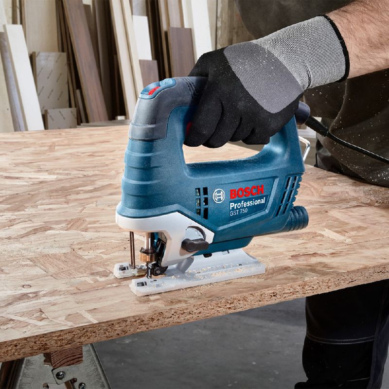 Serra tico tico Bosch GST 750 + 1 lâmina