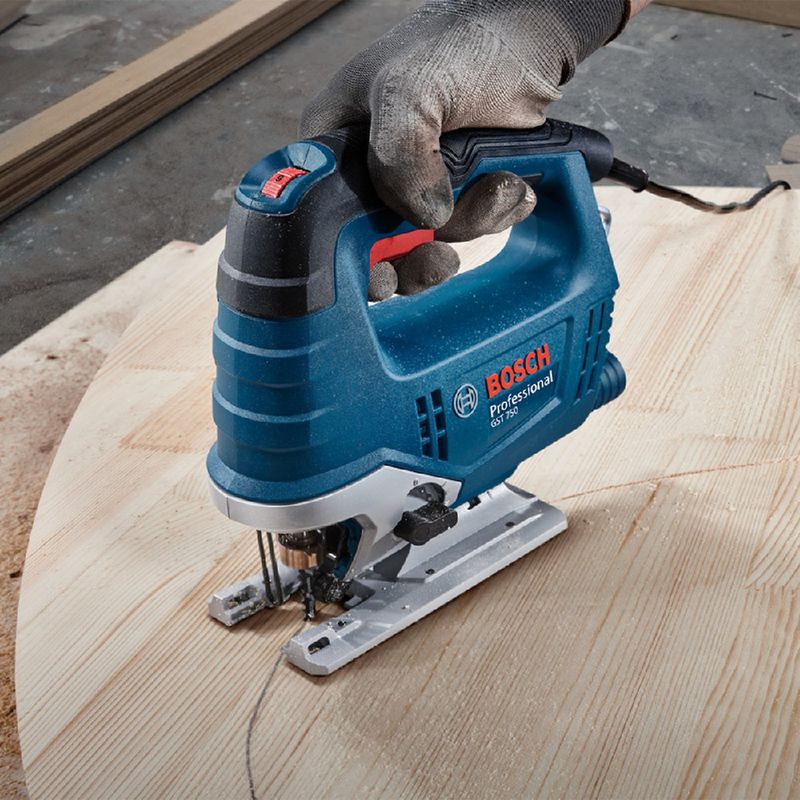 Serra tico tico Bosch GST 750 + 1 lâmina