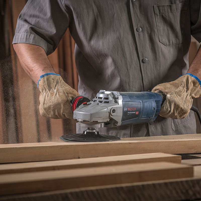 Lixadeira Bosch GWS 22 U 2200W com 1 disco de lixa