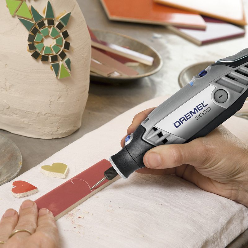 Micro Retífica Profissional Dremel 3000 Com 30 Acessórios - DREMEL