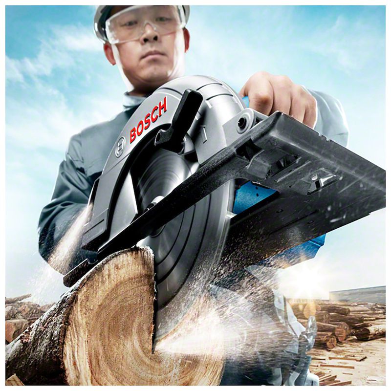 Serra Circular Bosch GKS 235 1700W com 1 Disco e Guia.