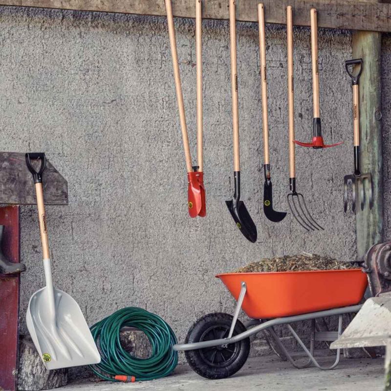 Pá Plástica Com Cabo de Madeira 79cm (77540/425) - Tramontina