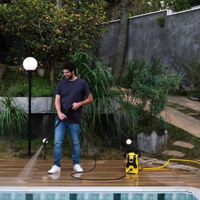 Lavadora de Alta Pressão Portátil 127V - A.P Com Mangueira e Luva - Karcher