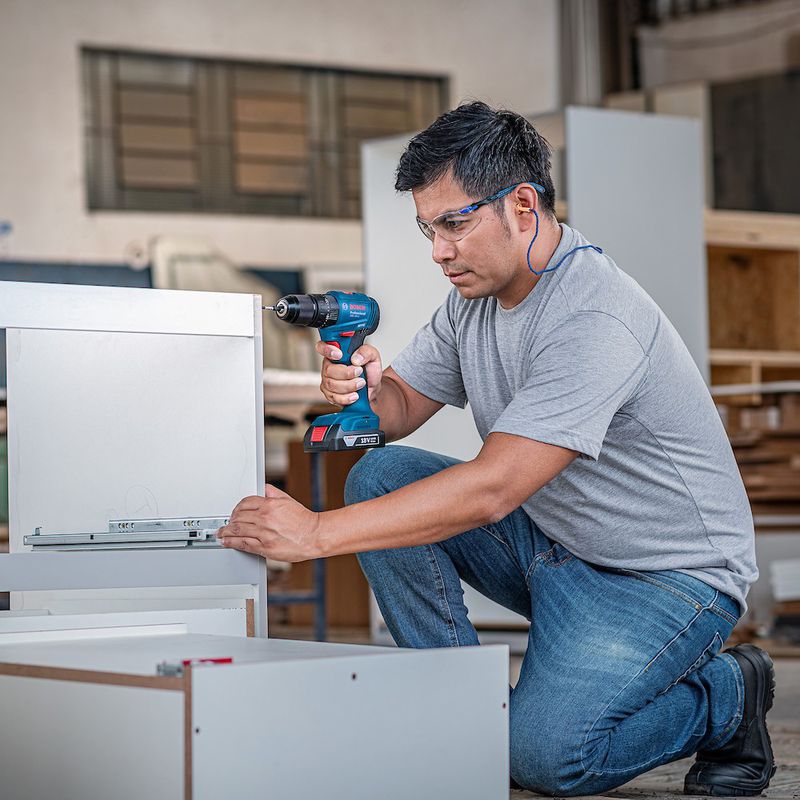 Furadeira Parafusadeira Impacto 18V GSB185-LI SB Sem Fio - Bosch