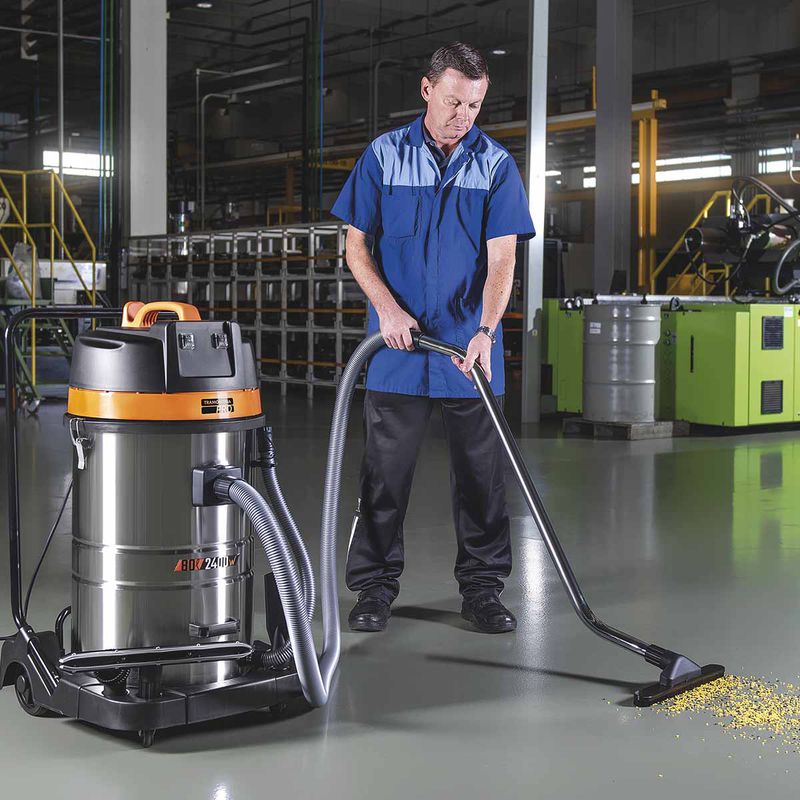 Aspirador de Pó Para Sólidos e Líquidos 220V - 2400W (44983/020) - Tramontina Pro