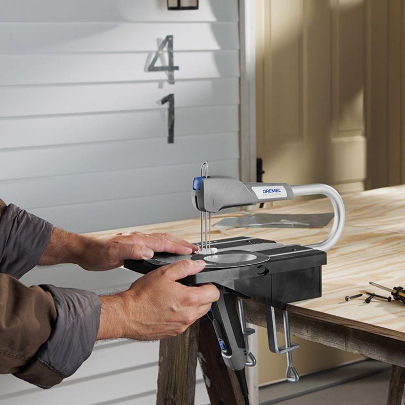 Serra Tico-Tico de Bancada Portátil 70W MOTO SAW - Dremel