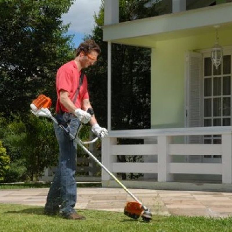 Roçadeira a Combustão FS 85 Com Lâmina 3 Pontas (4137-200-0320) - Stihl