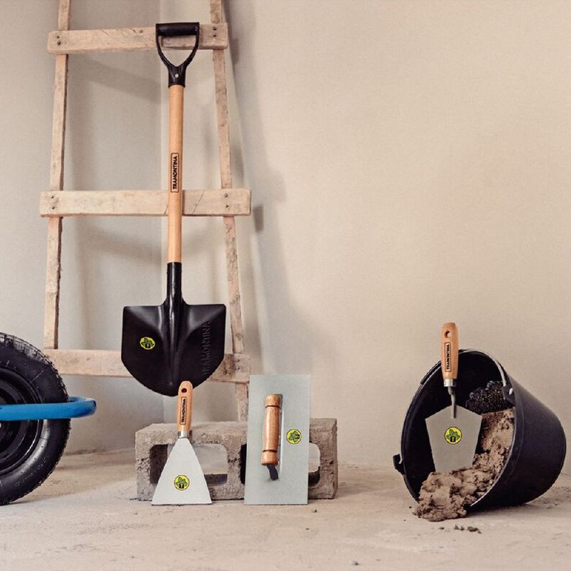 Colher de Pedreiro Com Cabo em Madeira 10'' (77350/105) - Tramontina