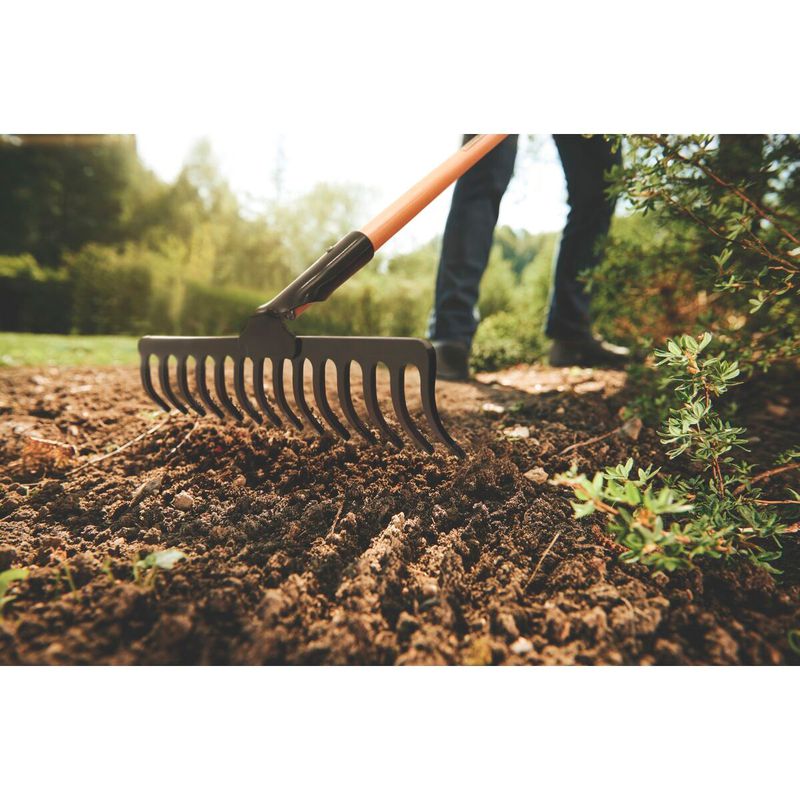 Ancinho Metálico Leve Curvo 14D Sem Cabo (77101/144) - Tramontina