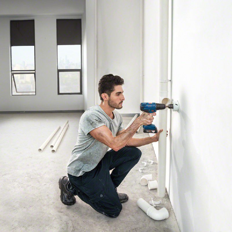 Parafusadeira Furadeira Bosch GSR 180 LI 18V 2 baterias e maleta