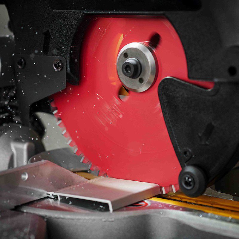 Disco de Serra Meia Esquadria Freud para Alumínio 250mm 80 dentes com diâmetro do furo 30mm e espessura do corte 2,8mm