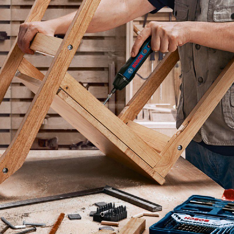 Parafusadeira a Bateria Bosch Go 3,6V BIVOLT com 2 Bits