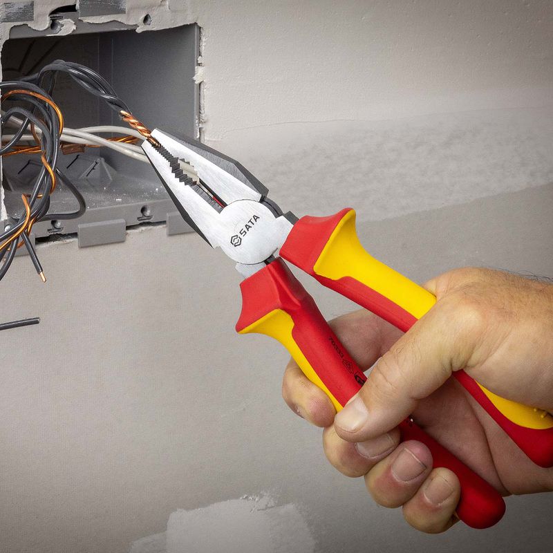 Alicate Universal Isolado 8'' (ST70333ST) - Sata