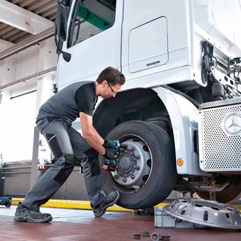 Chave de Impacto Com 2 Baterias e Carregador + Bolsa (GDS 18V-1050 H) - Bosch