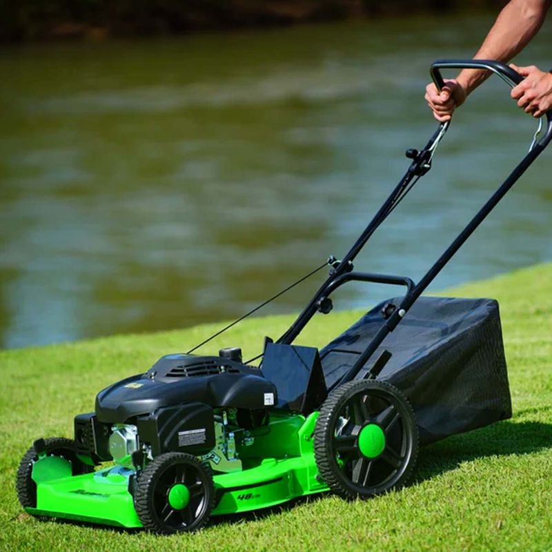 Cortador de Grama a Gasolina Com Recolhedor LF-650RM / 6,5 HP (2931355) - Trapp