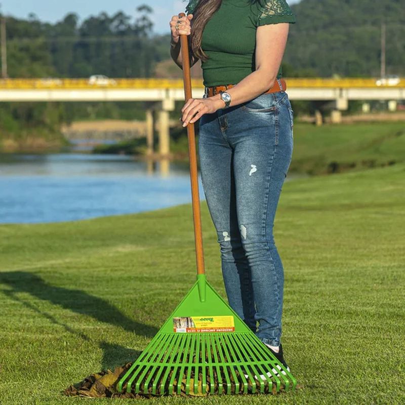 Vassoura Plástica Ancinho Com 22 Dentes Sem cabo (FJ-1010) - Trapp