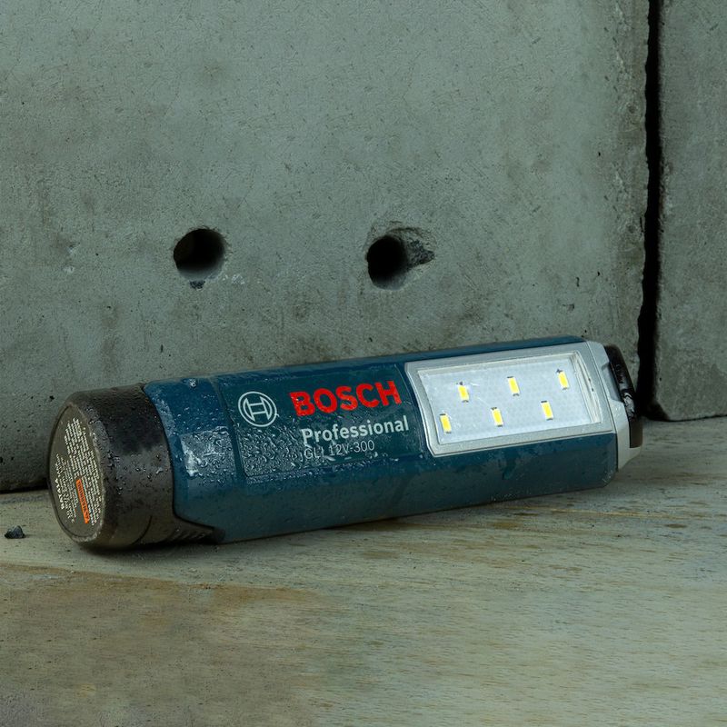 Lanterna a bateria Bosch GLI 12V-300, 12V SB
