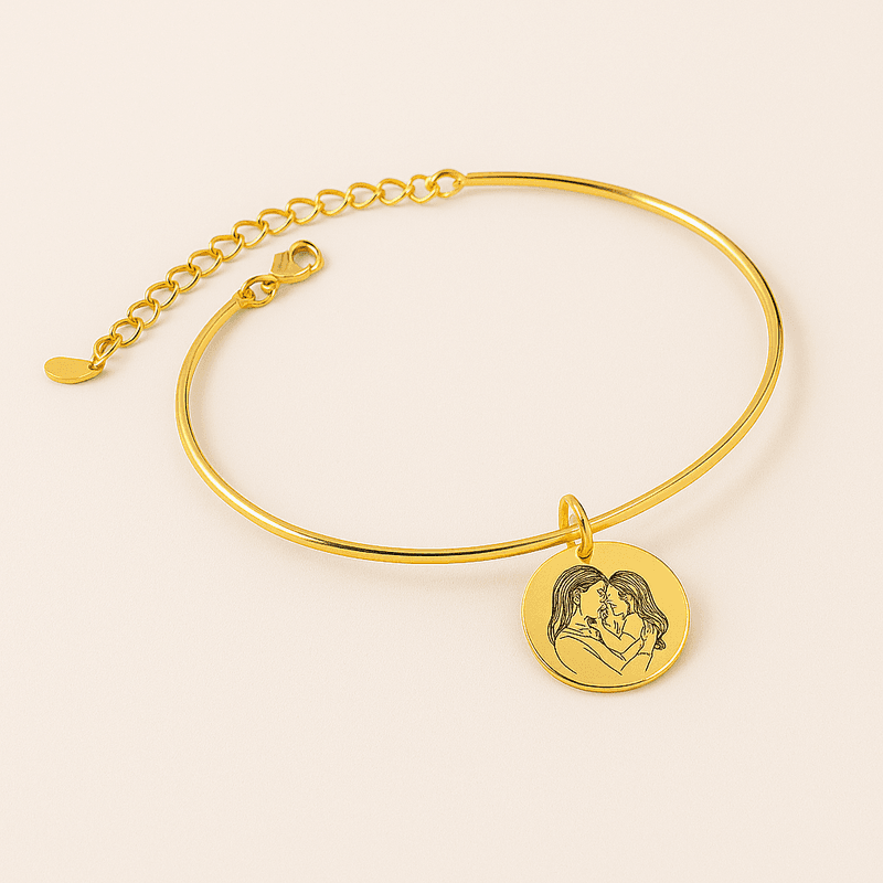 Bracelete Ajustável Medalha P - banho ouro 18k (leia a descrição)