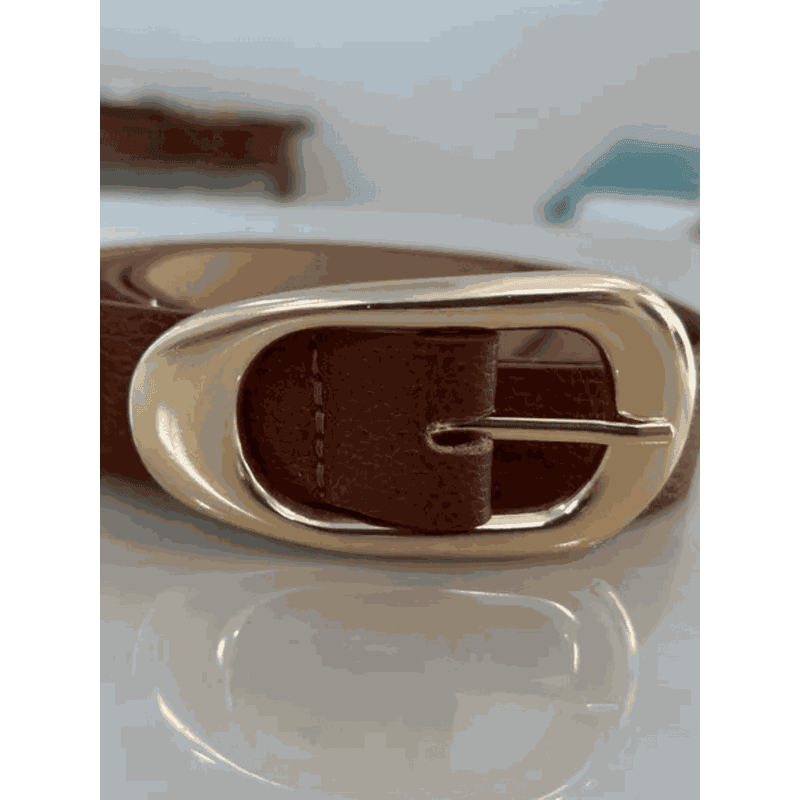 CINTO CARAMELO COM FIVELA ORGANICA DOURADA 