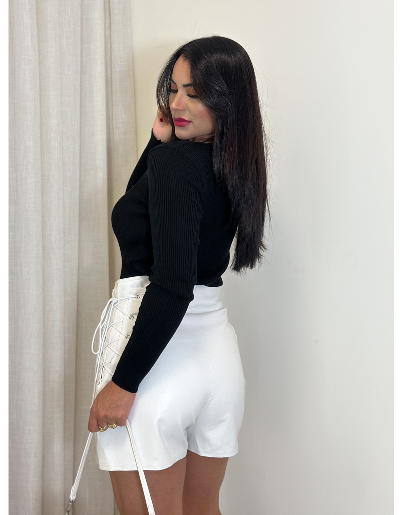 Short Couro Fake Romênia Off 