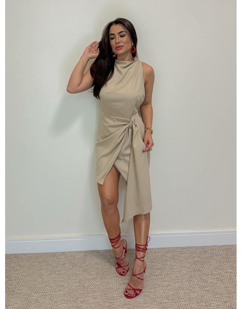 Vestido Gola Alta Nó Areia