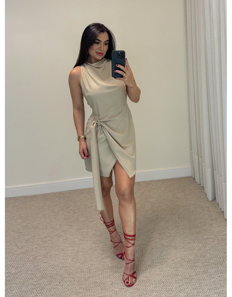 Vestido Gola Alta Nó Areia