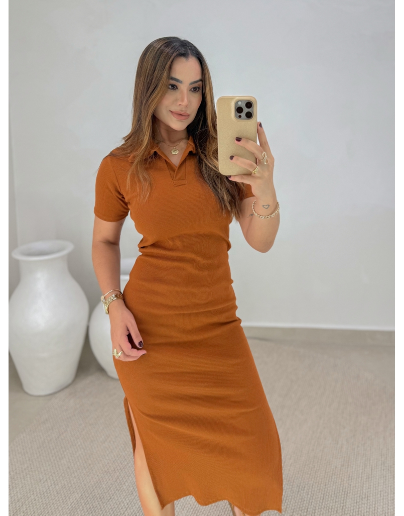 Vestido Canelado Gola Polo Caramelo