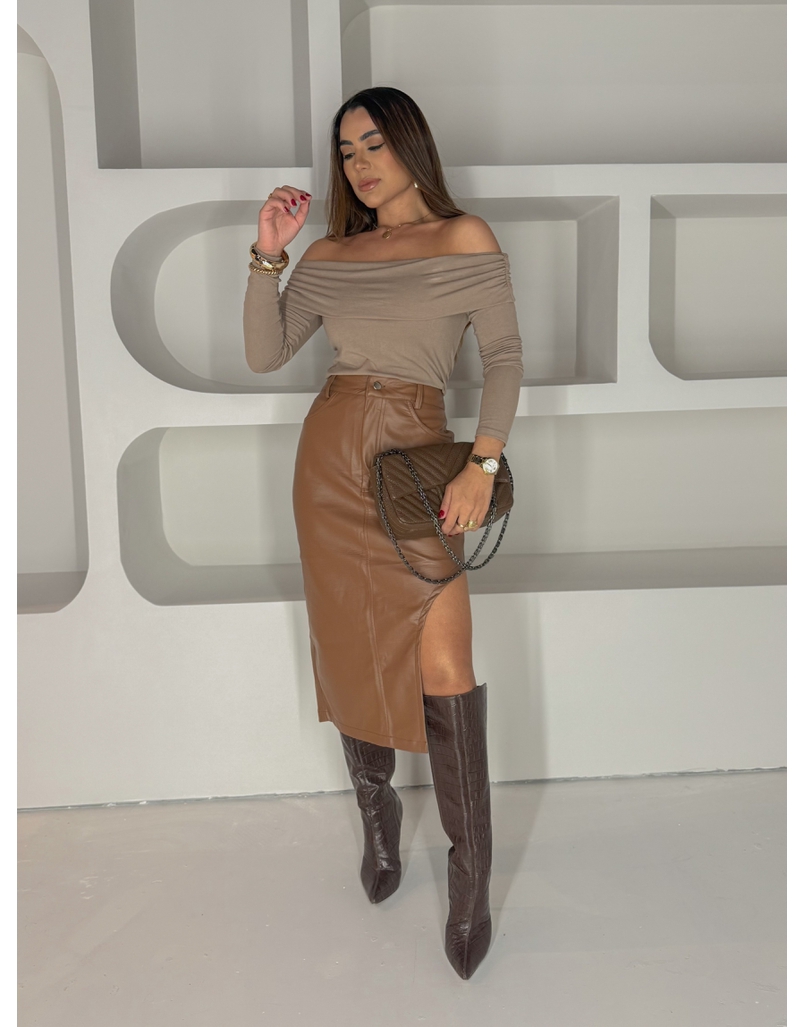 Saia Midi Fenda Couro Fake Café 